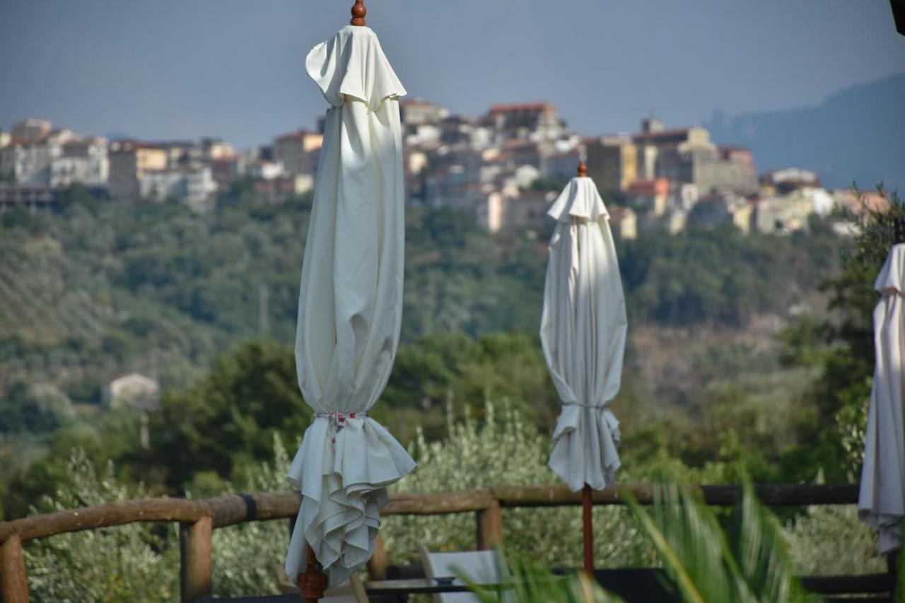 Agriturismo B&B Il Rifugio Di Nino コントゥルシ エクステリア 写真