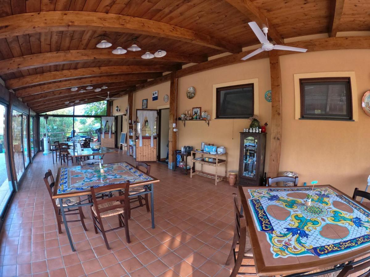 Agriturismo B&B Il Rifugio Di Nino コントゥルシ エクステリア 写真