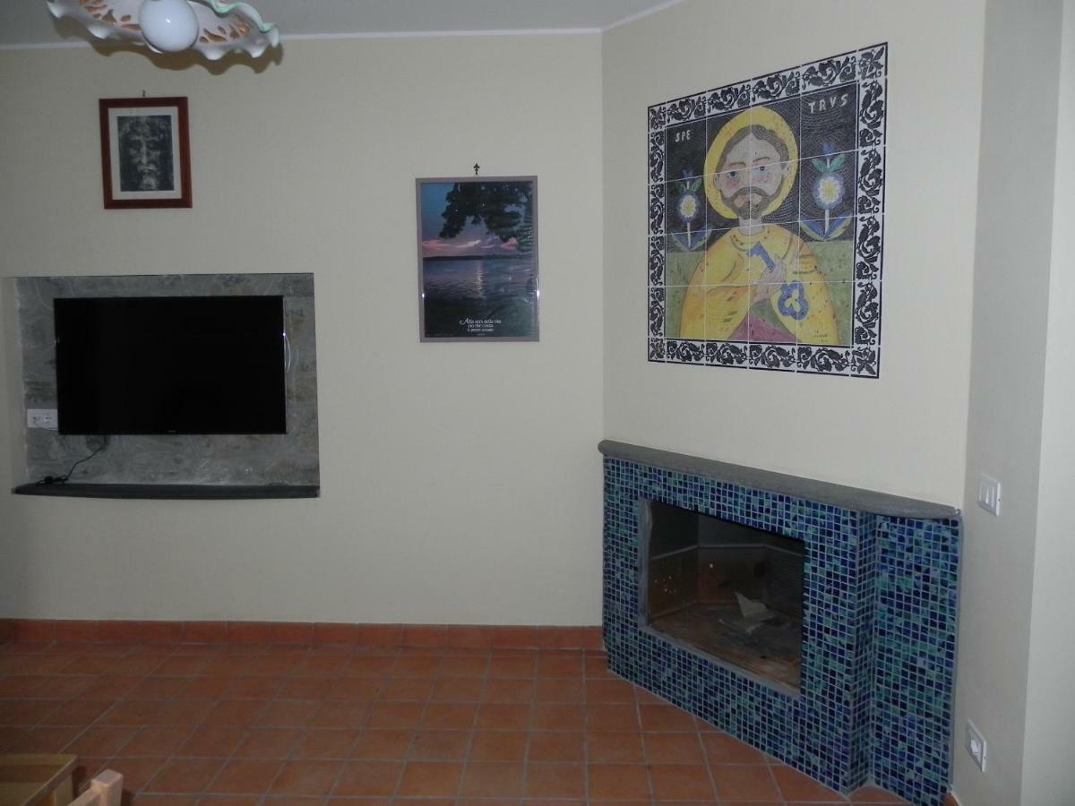 Agriturismo B&B Il Rifugio Di Nino コントゥルシ エクステリア 写真